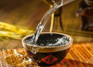 相比于其他酒类，为什么少见白酒冰镇着喝
