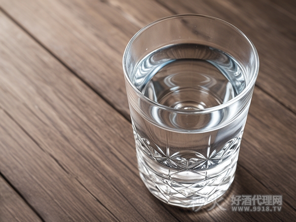 简单说说伏特加和白酒的不同
