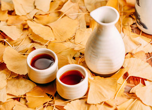 米酒与低度黄酒相比，哪个更受消费者喜爱？