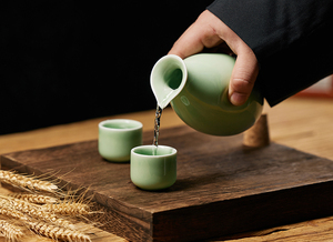 白酒行业风味创新，新品不断面世